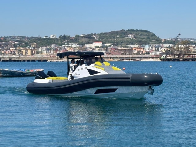 Malta: Private Full-Day RIB Boat Charter with Skipper