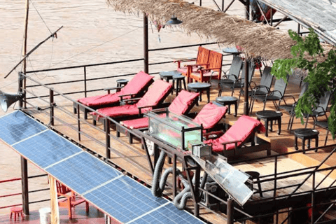 Luang Prabang: Mekong River Sunset Cruise with Snacks