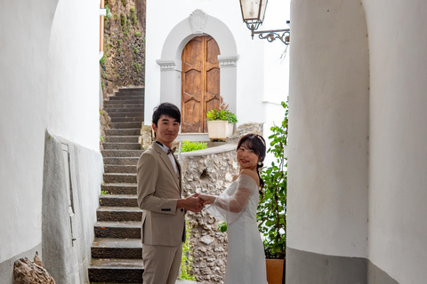 Positano: professionell &quot;Trash the dress&quot;-fotografering