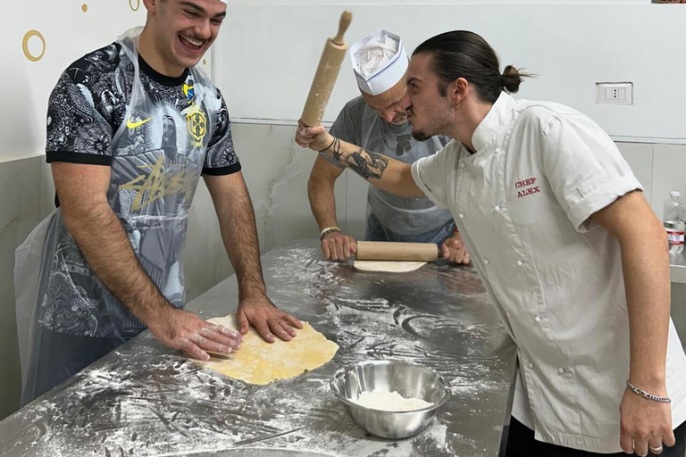 Neapol: lekcja gotowania makaronu i tiramisu z lokalnym szefem kuchni