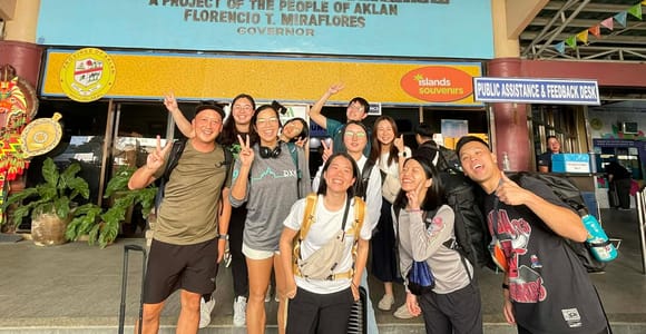 Boracay: Roundtrip Transfer and Island Hopping Tour