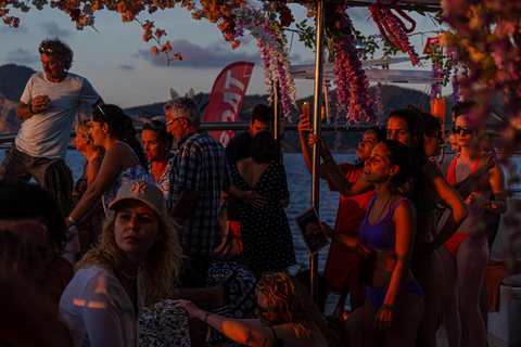 Ibiza: Sunset VIP Paella Cruise with drinks,Paddle Boarding