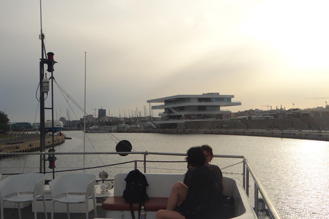 Gita in catamarano e visita ai vivai di Clóchina con degustazione