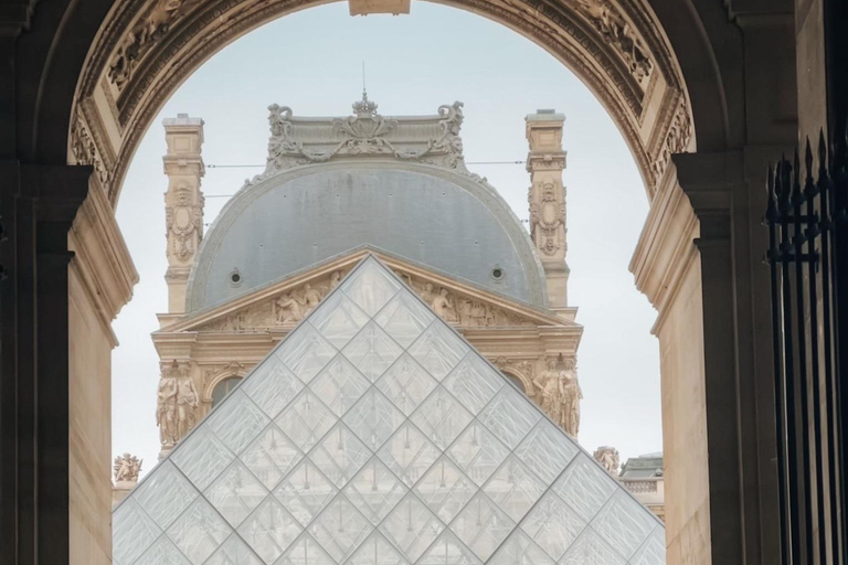 Paris: Louvre Mona Lisa Discovery Guided Tour with Ticket