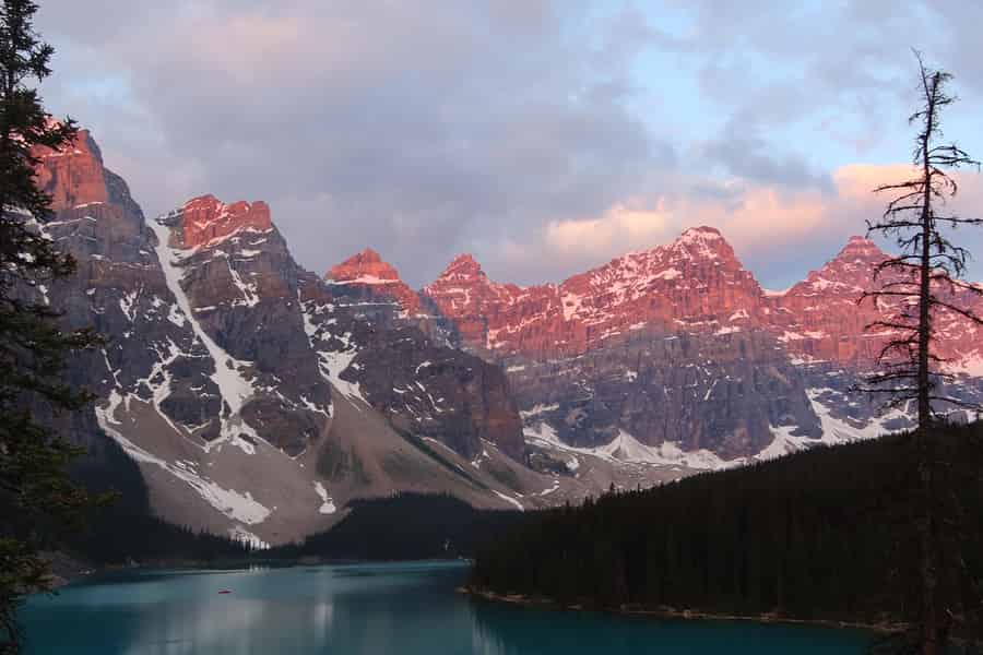 Moraine Lake und Lake Louise: Sonnenaufgangstour mit Frühstück. Foto: GetYourGuide Moraine Lake und Lake Louise: Sonnenaufgangstour mit Frühstück. Foto: GetYourGuide