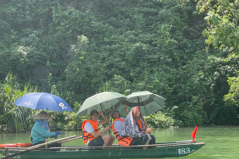 从河内出发：宁平吉普车探险之旅（华闾、长安、木阿）From Hanoi: Ninh Binh Jeep Adventure – Hoa Lu, Trang An, Mua