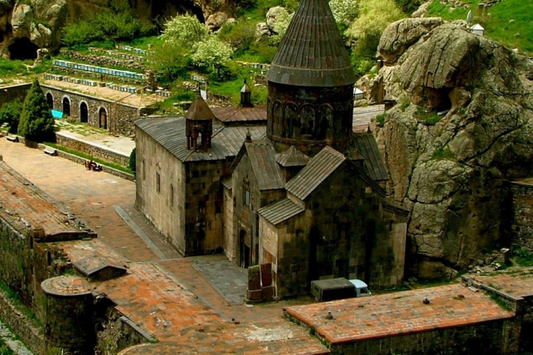 Historische Tour:Garni,Geghard,Sinfonie der Steine,Blick auf den Ararat