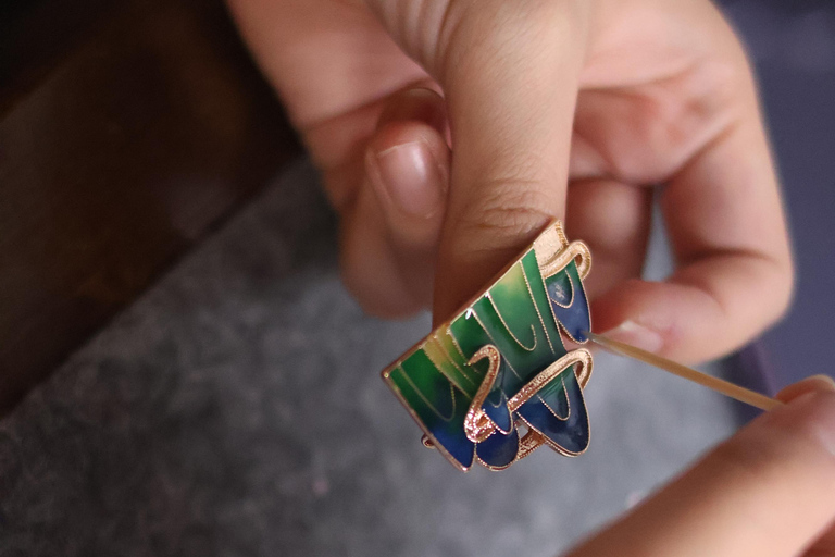 Guangzhou: Cold Enamel Brooch DIY Experience in Yongqingfang