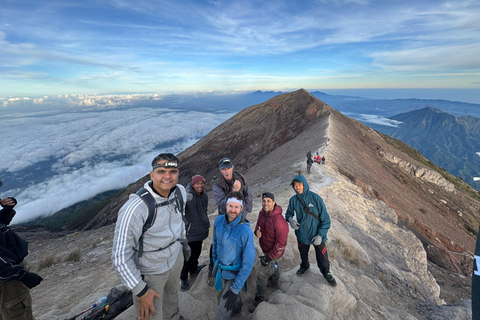 Bali: Mt Agung Trek to Highest peak via pasar agung