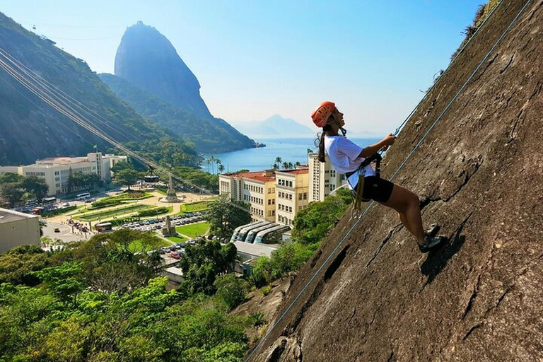 Rio de Janeiro: Outdoor Rock Climbing Lesson in Urca