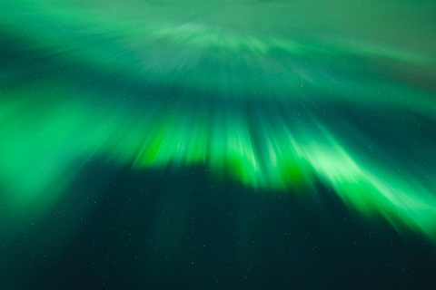 雷克雅未克：南海岸奇观和北极光之旅