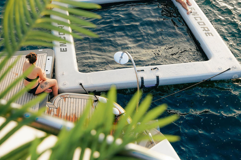 Dubai: Sunseeker Superyacht VIP Dinner, Drinks & Live DJ Soiree- Zen Med Gastronomy