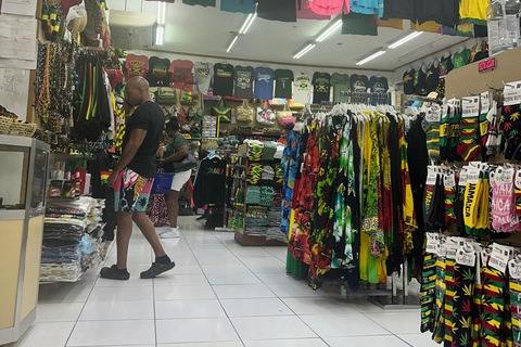 Montego Bay: Margaritaville & Shopping Private Tour