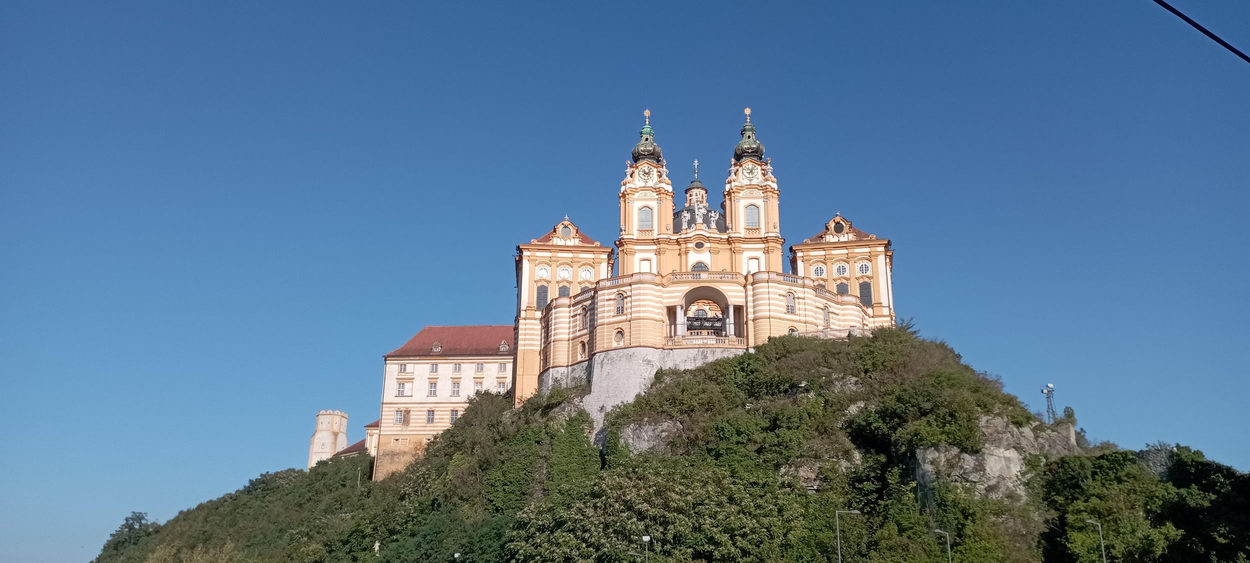 Von Brünn: Tagestour ins Wachautal mit dem Stift Melk