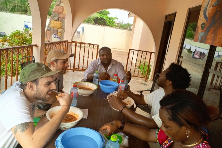 Visite historique et culinaire d'une journée à AccraVisite historique d'Accra