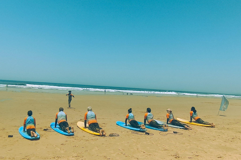 Algarve : cours de surf en petit groupe avec instructeurAlgarve : cours de surf en petit groupe avec un instructeur