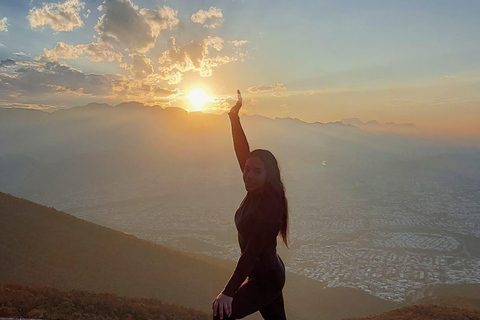 Tour escursionistico &quot;Cerro de la Silla&quot; con guida e trasferimentoMonterrey: Escursione al Cerro de la Silla
