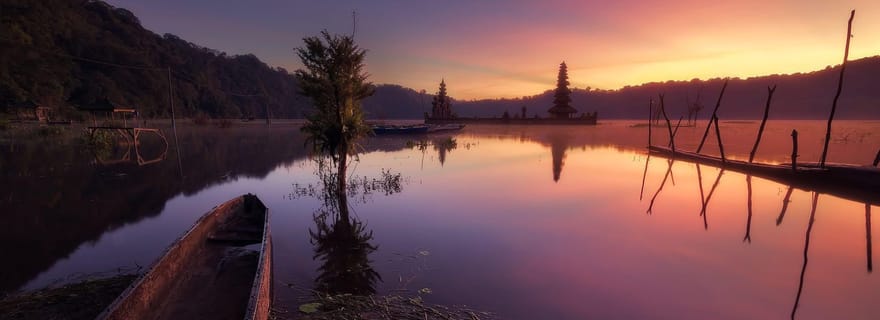 MUNDUK : Canoë sur le lac Tamblingan et excursion au lever du soleil