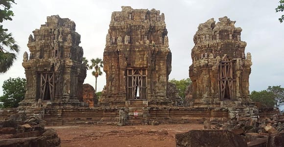 Siem Reap: Phnom Krom Mountain Temple Sunset Guided Tour