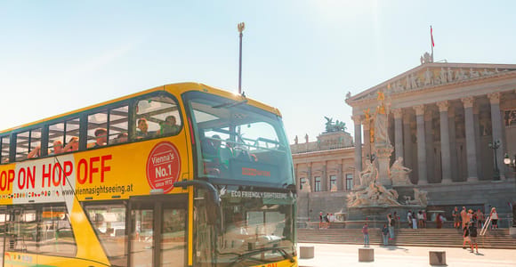 Vienna: Hop-On Hop-Off Sightseeing Bus Tour in 19 Languages