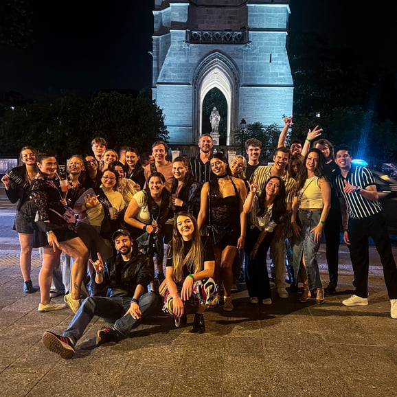 Paris: City Center Guided Pub Crawl with Shots &amp; Club Entry