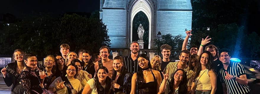 Paris : Visite guidée des pubs du centre ville avec shots et entrée dans les clubs