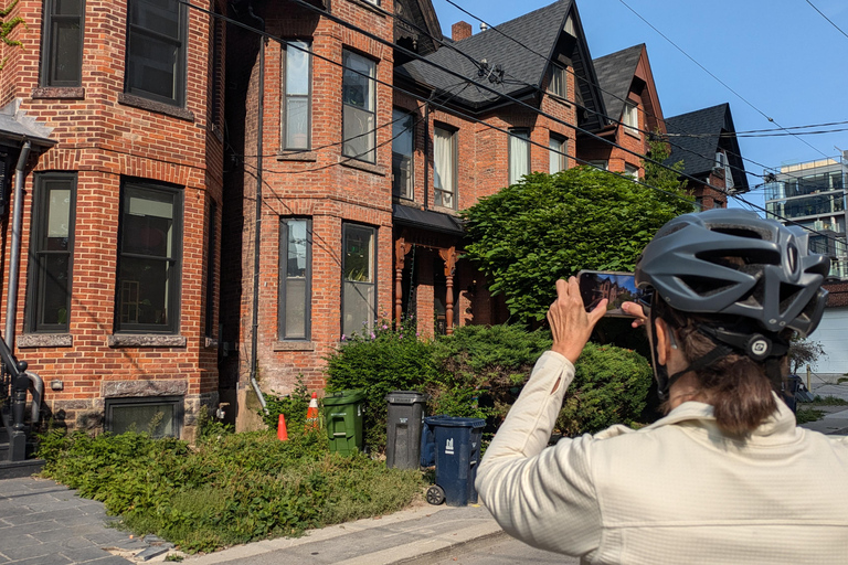 Bicicleta eléctrica por los barrios dinámicos de Toronto