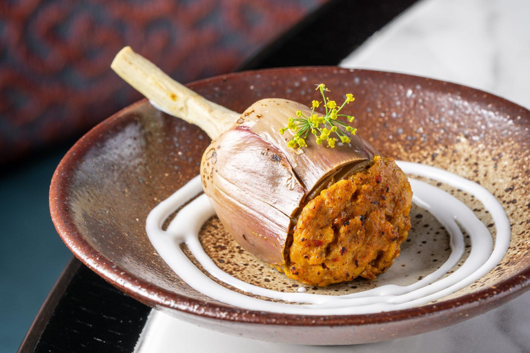 Bangkok: Jim Thompson, Un ristorante tailandese Pacchetti F&amp;BJim's Sharing Set per 2 persone, incluso 1 drink a persona