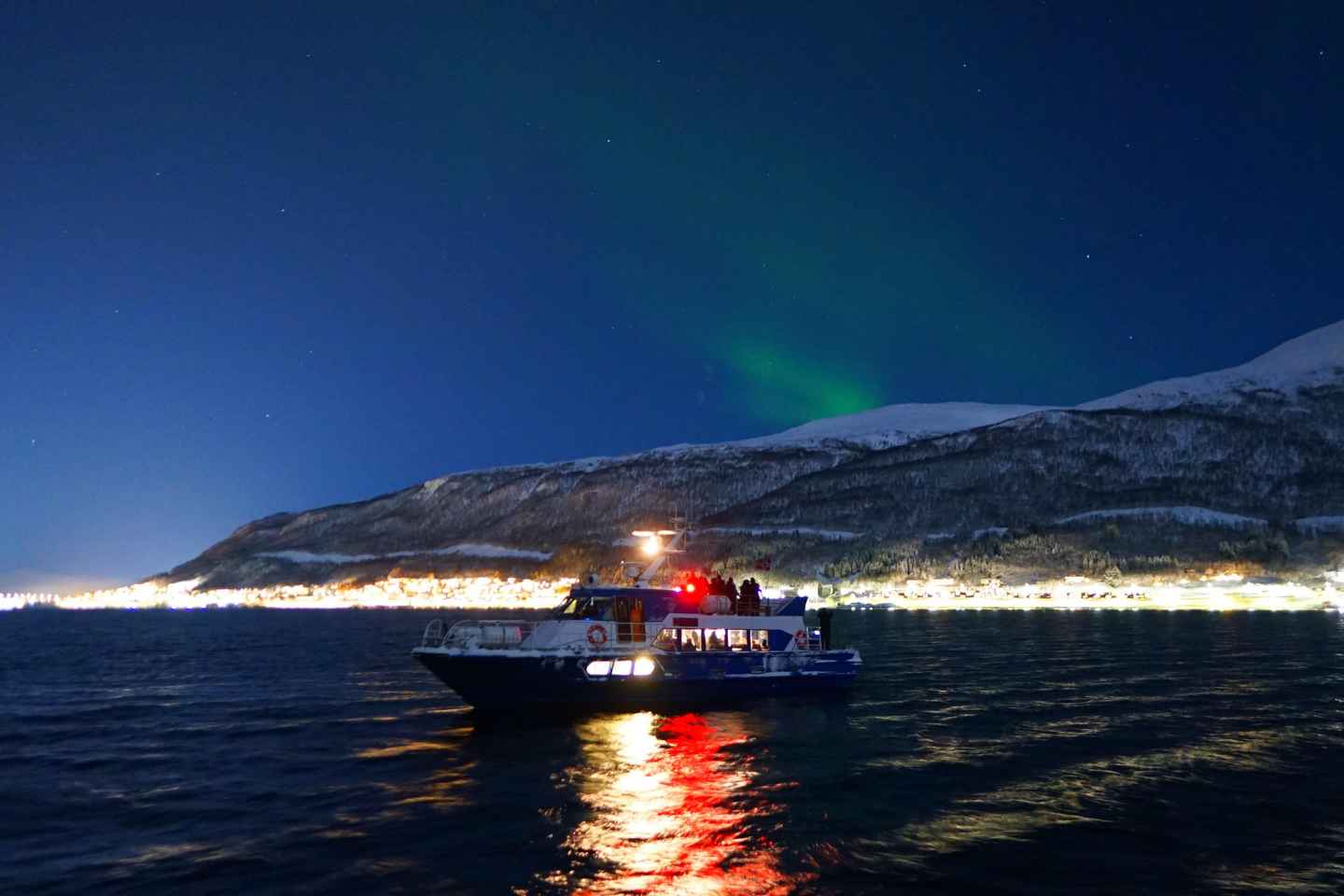 特罗姆瑟：夜游船赏极光