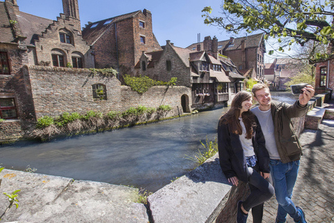 Bruxelles : Visite de Bruges et Gand avec croisière + visite du chocolatVisite en espagnol