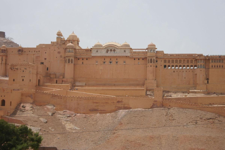 Jaipur: Amber Fort Heritage Walking Tour with Guide Guided Tour with Entrance Fee, Pickup, and Drop-Off Included