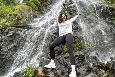 Quito: 7-Days Avenue of Volcanoes Tour with Guide