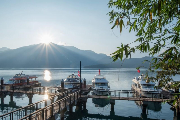 Desde Taipéi: excursión de 1 día al lago Sol y Luna con crucero y comida