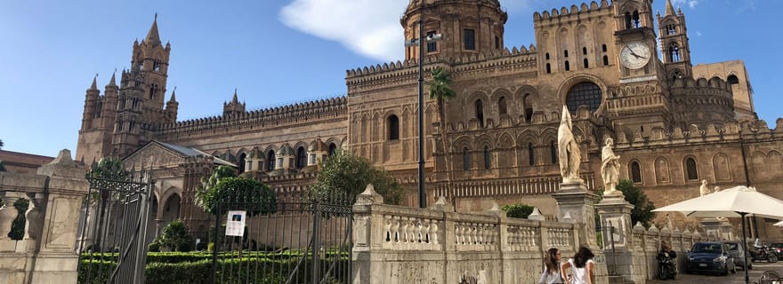 Au départ de Cefalù : visite guidée à pied de Palerme avec dégustation de cuisine de rue