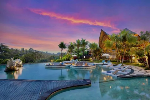 Tlaga singha Ubud piscina infinita + floresta de macacos + queda d'água