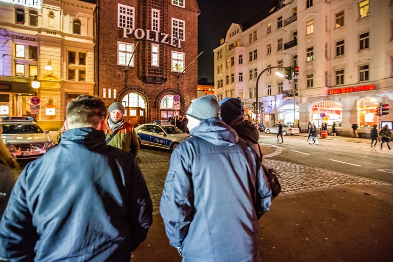 Sexo y crimen en St. Pauli: tour para mayores de 18Tour privado en alemán
