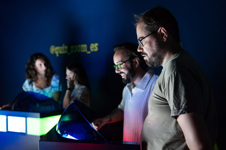 Lyon: Quiz Room - Experience a team TV game!