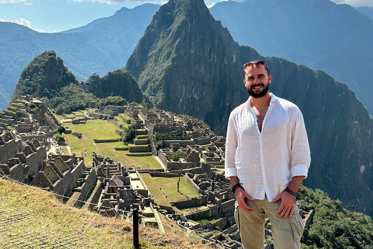 From Cusco: 2 Days, Sacred Valley and Machu Picchu via the scenic route Panoramic Train & Standard Hotel with Lunch in Machu Picchu