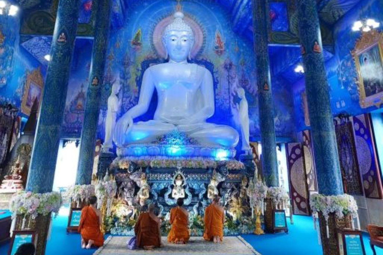 Visite des temples de Chiang Rai : Temples blanc et bleu et Maison noire