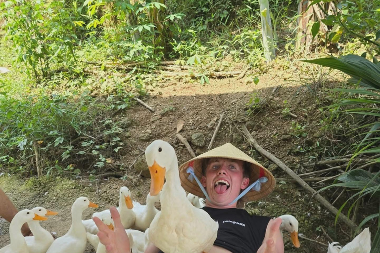 Hoi An: Funny Duck Stop Countryside Fun Farm Visit