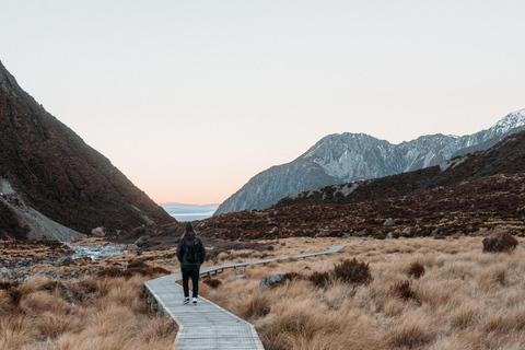 Queenstown: Mount Cook Premium Guided Day Tour