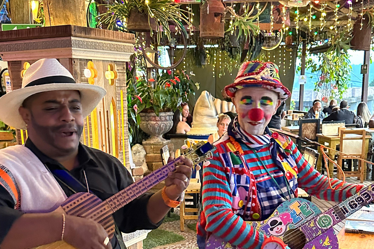 VIP Tour Mirador La Octava Maravilla: Transport, Show, and Drinks Included VIP Tour of the Eighth Wonder Viewpoint: Transport, Show, and Drinks Included