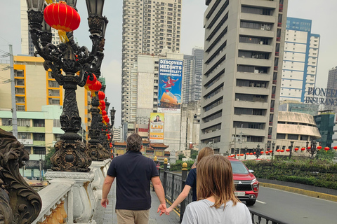 Manila: unique walking tour of the old and colonial part Discover Manila in a small group
