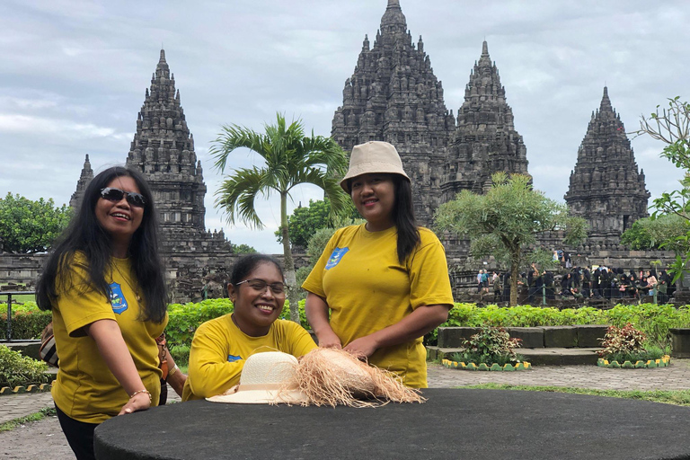 Yogyakarta: tour di 2 giorni a Borobudur, Merapi, Prambanan e al palazzo