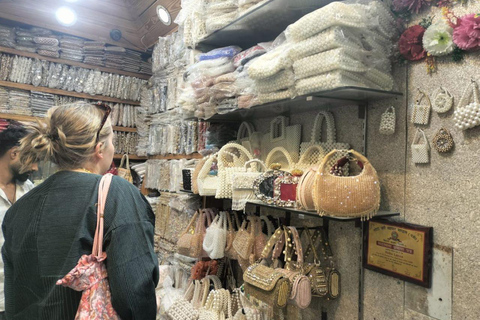 Wedding Wear & Bollywood Glam Shopping Tour (Women-Led Tour) Wedding Wear & Bollywood Glam Shopping Tour (Half-Day Tour)