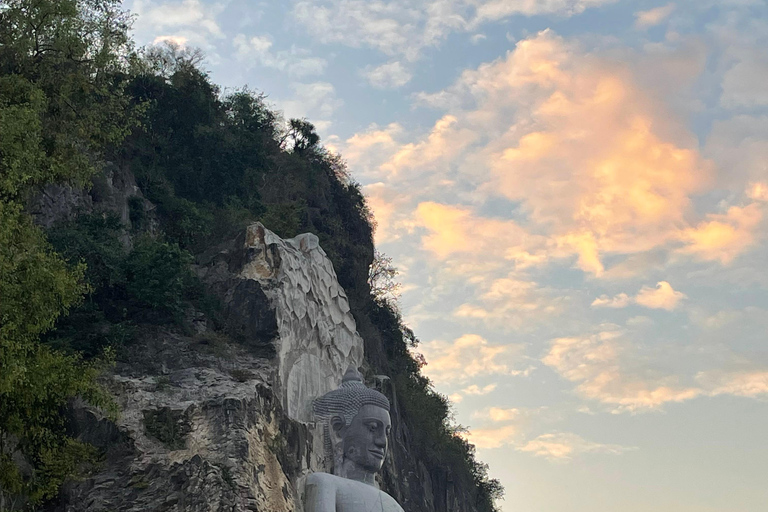 Tour de medio día por la tarde al tren del bambú, la batcueva y la cueva de la muerte