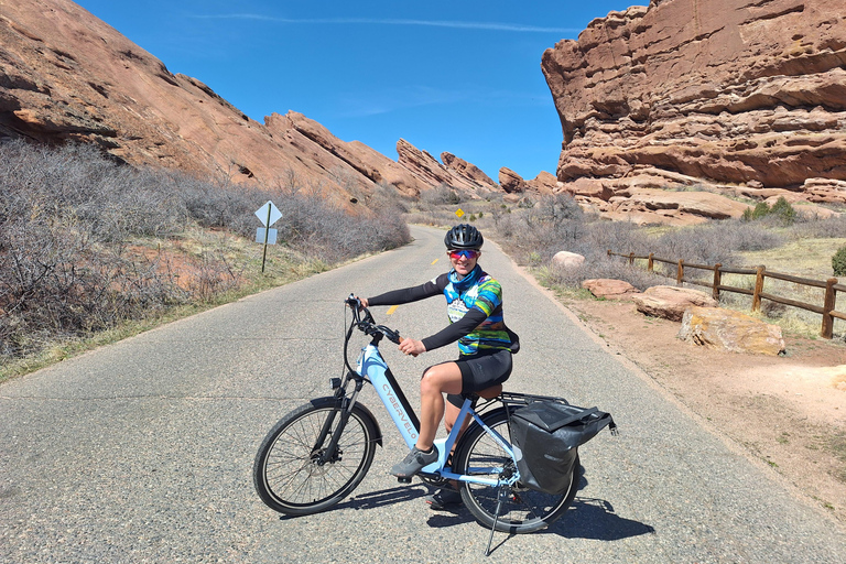 Red Rocks e Dinosaur Ridge em passeio de bicicleta elétricaRed Rocks and Dinosaur Ridge on E-Bike Tour