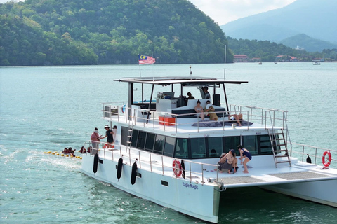 Langkawi: Sunset Cruise with BBQ Dinner & Unlimited Drinks Premium Sunset Dinner Cruise + BBQ Dinner + Transfer