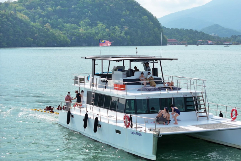 Langkawi: Sunset Cruise with BBQ Dinner & Unlimited Drinks Premium Sunset Dinner Cruise + BBQ Dinner + Transfer