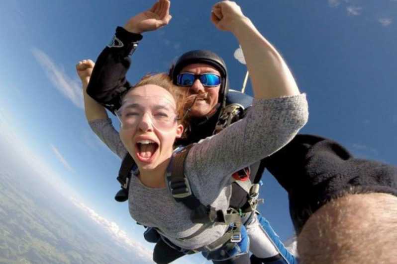 Kempten Durach: Tandem Skydiving Adventure